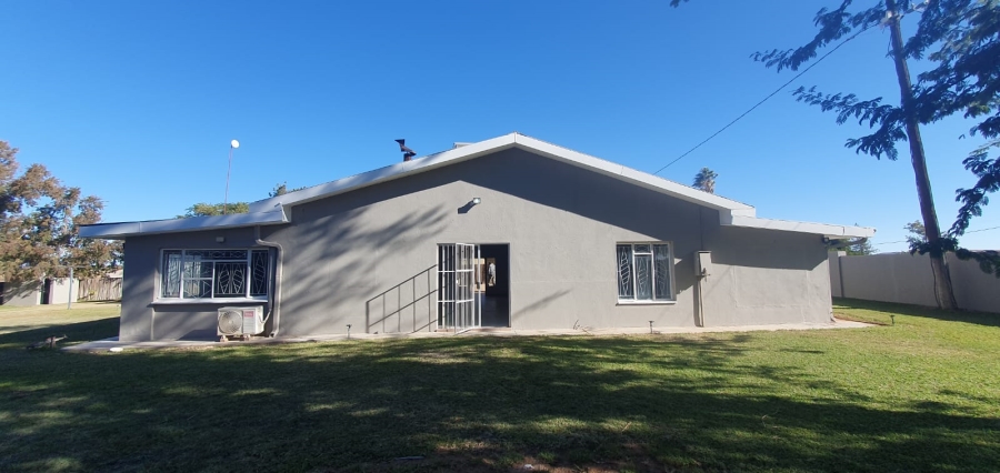 3 Bedroom Property for Sale in Kanoneiland Northern Cape